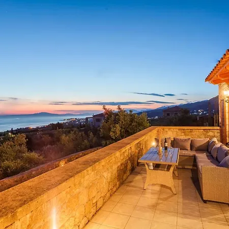 Apartment Mani Panoramic Seaviews - Luxury Summer Haven Levktron