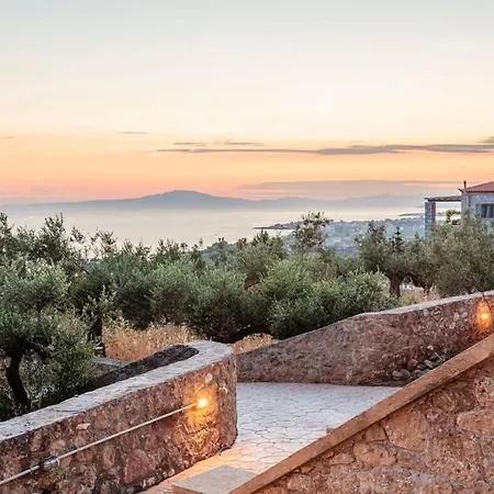 Mani Panoramic Seaviews - Luxury Summer Haven Levktron