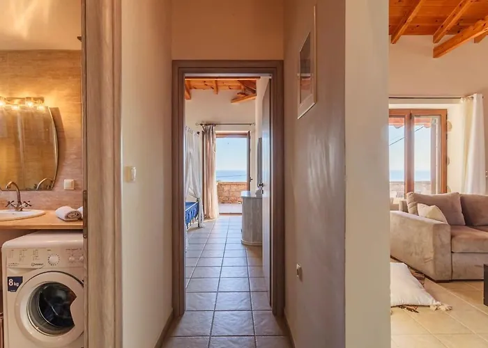 Mani Panoramic Seaviews - Luxury Summer Haven Lévktron