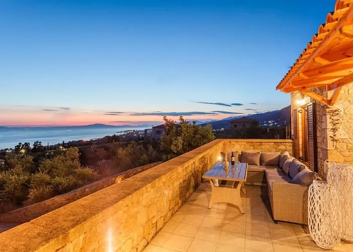 Daire Mani Panoramic Seaviews - Luxury Summer Haven *